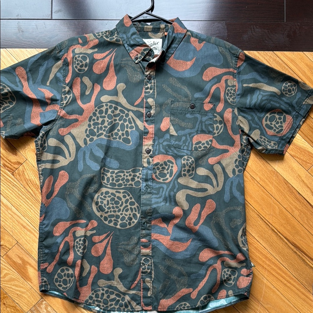HB Mansfield s/s button up. EUC. Large